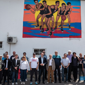 Svečano otkriven mural posvećen šampionskoj ekipi košarkaša “Proletera”- vredan doprinos kulturi sportskog sećanja