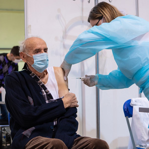 Sutra se nastavlja imunizacija u Zrenjaninu bez zakazivanja, u toku nedelje vakcina dostupna u još naseljenih mesta, broj datih doza premašio 60 hiljada
