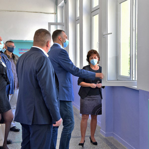  Gradonačelnik u poseti OŠ “Jovan Jovanović Zmaj”: nova školska godina u renoviranoj školi, grad uložio 7 miliona dinara