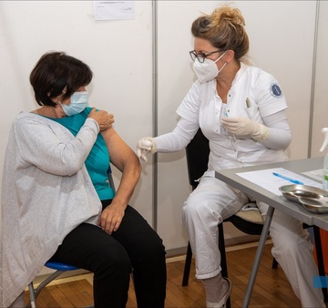 Interesovanje za vakcinaciju poraslo, a od danas otvoren vakcinalni punkt u Hali “Medison”