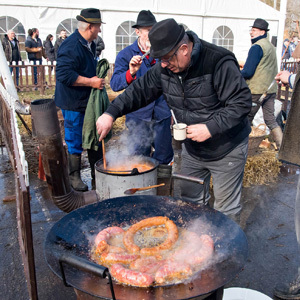 Gradonačelnik otvorio manifestaciju ”Beloblatska kobasica”: za očuvanje tradicije, starih običaja i negovanje specifičnosti sela