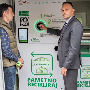 Zrenjanin prvi grad u Srbiji u projektu “Pametni sistem prikupljanja ambalažnog otpada”: za promenu svesti građana o značaju reciklaže i načinu odlaganja otpada