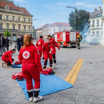 Crveni krst Zrenjanina, u sklopu Nedelje Crvenog krsta, organizovao pokaznu vežbu "Trg slobode 2023"