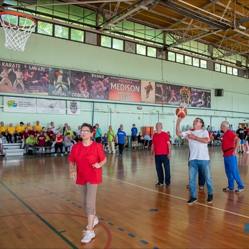 Druga Olimpijada sporta penzionera Vojvodine održana je danas u sportskoj hali „Zvonko Vujin“ – dokaz kako se može biti aktivan i u trećem dobu