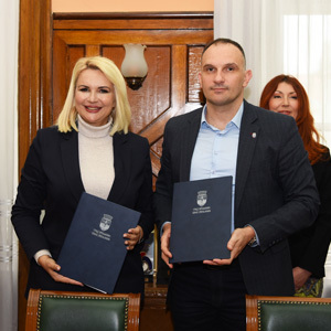 Ministarka Kisić i gradonačelnik Salapura potpisali Memorandum o saradnji o realizaciji usluga sprovođenja vaspitno-obrazovnog rada subotom u Predškolskoj ustanovi