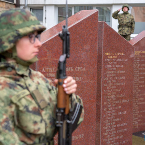 Двадесет пет година од НАТО агресије на нашу земљу - Дан сећања на страдале, имена 1139 погинулих на екрану на Градској кући 