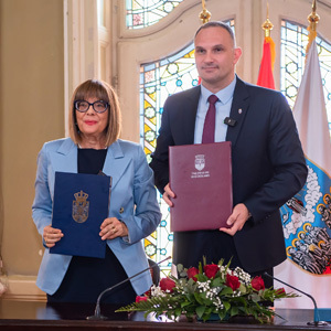 Potpredsednica Vlade i ministarka kulture Maja Gojković i gradonačelnik Salapura potpisali ugovor za projekat Zrenjanin – Prestonica kulture Srbije 2025.