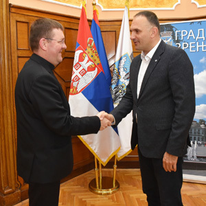 Gradonačelnik primio novog biskupa Mirka Štefkovića - za nastavak dobre saradnje Grada Zrenjanina i Zrenjaninske biskupije