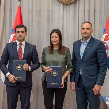 Potpredsednica Vlade i ministarka zaštite životne sredine Irena Vujović potpisala ugovor na osnovu kojeg će se krenuti sa izgradnjom glavnog gradskog kolektora