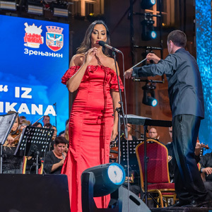 Zrenjaninska filharmonija sa gostima sinoć priredila publici još jedan nezaboravni muzički događaj, sa dve stotine izvođača na sceni