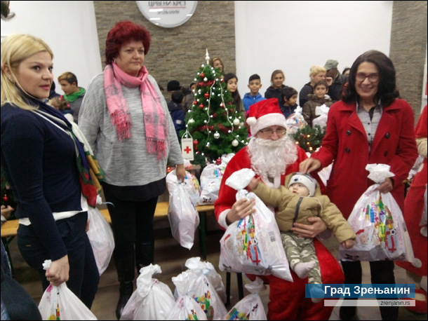 Grad obezbedio paketiće za decu korisnika Narodne kuhinje i decu na lečenju u zrenjaninskoj bolnici