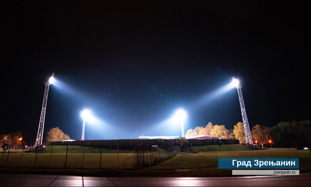 Ispisana stranica sportske istorije grada - zasijali reflektori na Gradskom stadionu