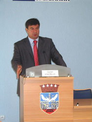 Goran Knežević za govornicom