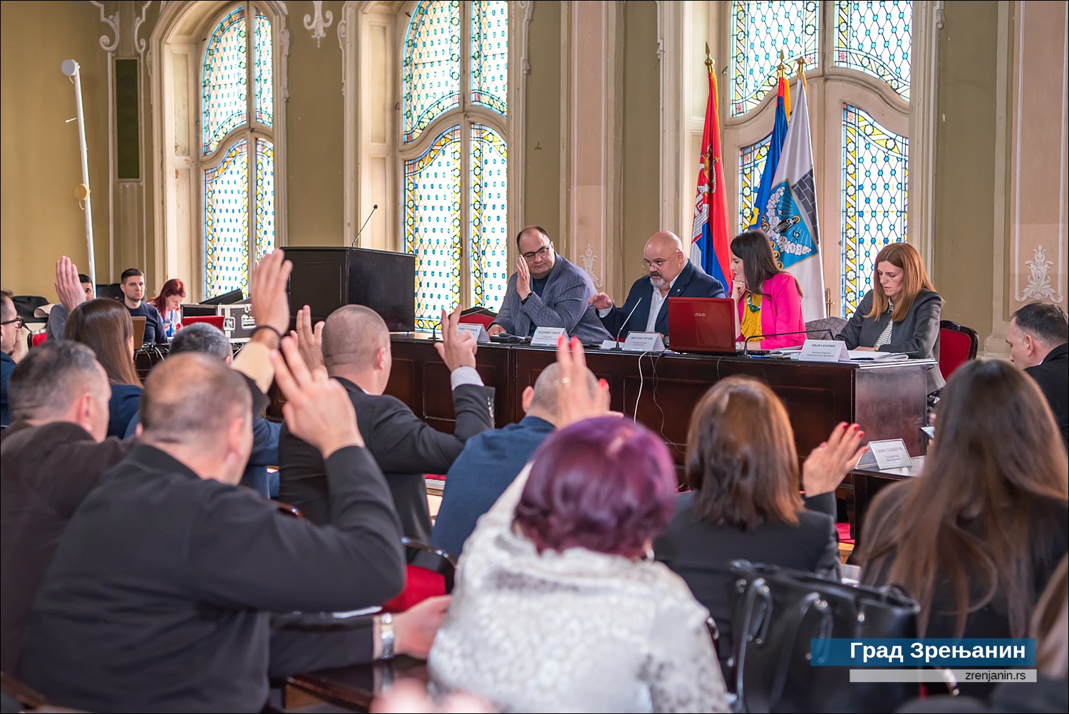Градоначелник Салапура, поводом данашње седнице Скупштине града: “апелујем на мир, безбедност и стрпљивост, проблеме решавати кроз дијалог и институције”