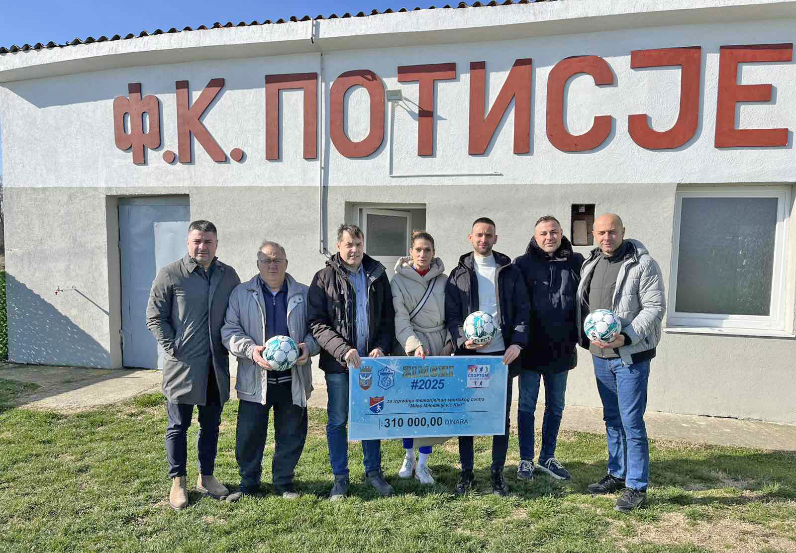 Хуманост победила на Зимском турниру – уручена донација представницима Фудбалског клуба “Потисје” Книћанин 