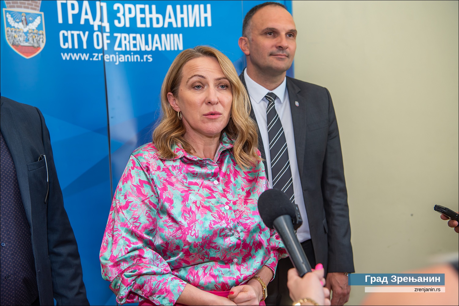 Министарка државне управе и локалне самоуправе у Градској кући разговарала са представницима локалних самоуправа Средњобанатског округа