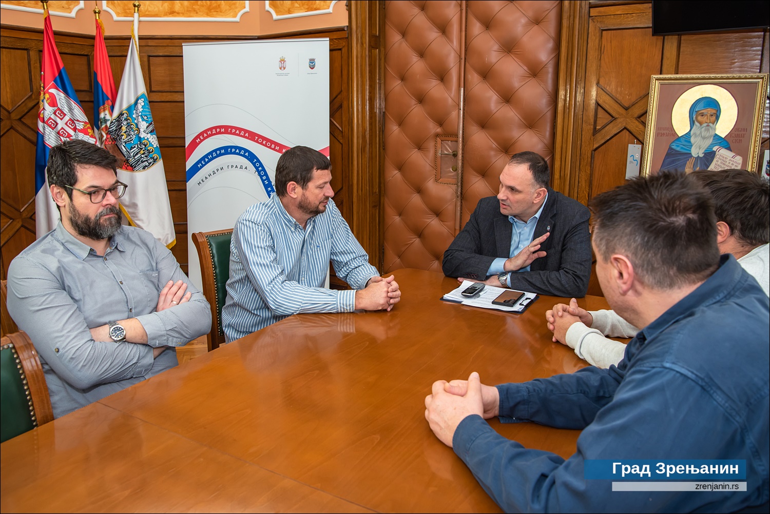 Градоначелник после састанка са радном групом РК „Пролетер“ поручио да до гашења клуба неће доћи 