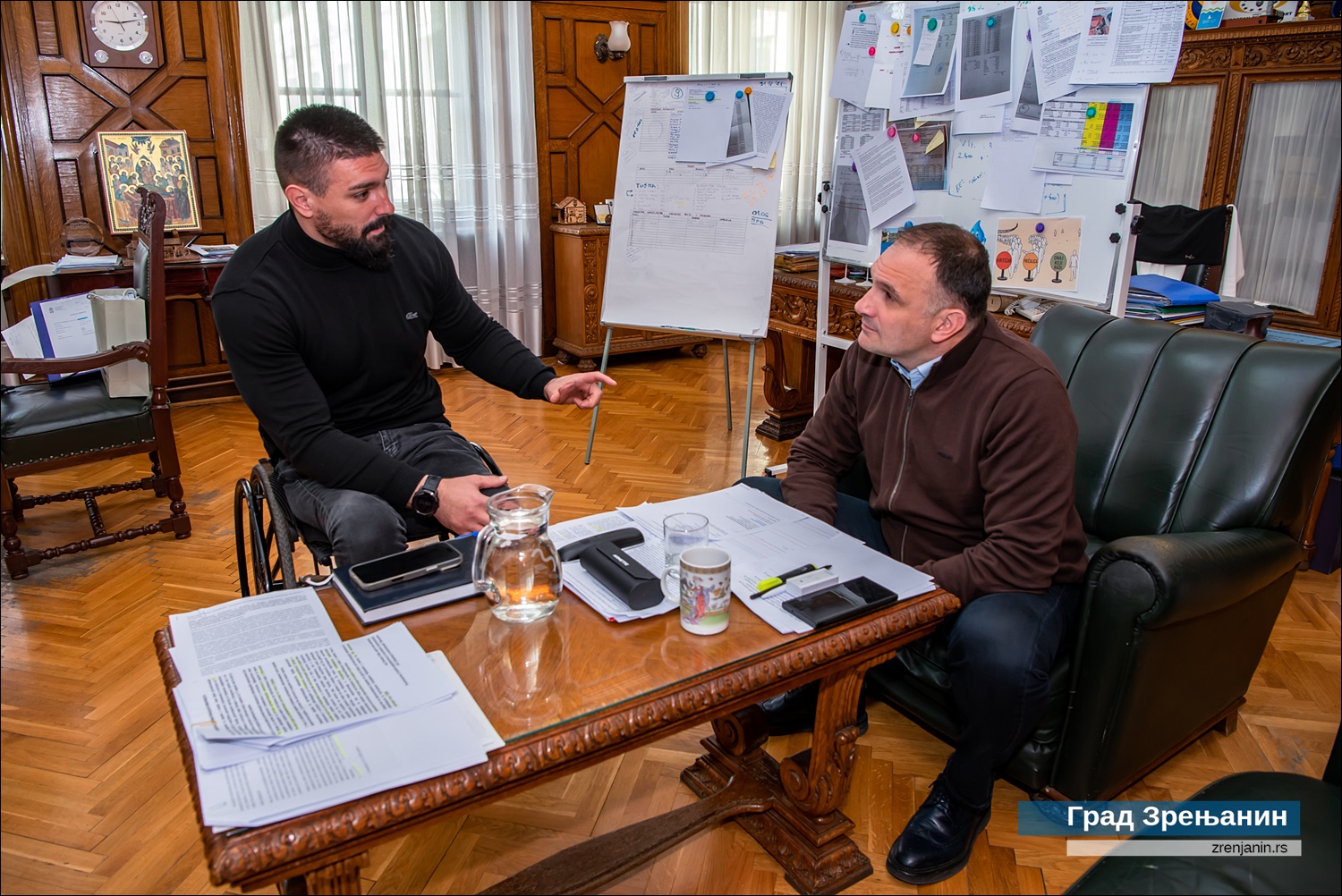 Агенција за безбедност саобраћаја и Град Зрењанин за безбедност матураната – „На матуру без аутомобила”