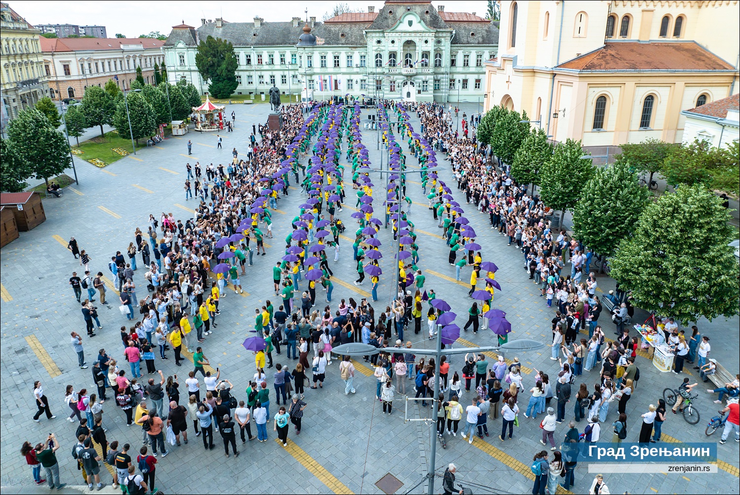Матурантски плес у центру града